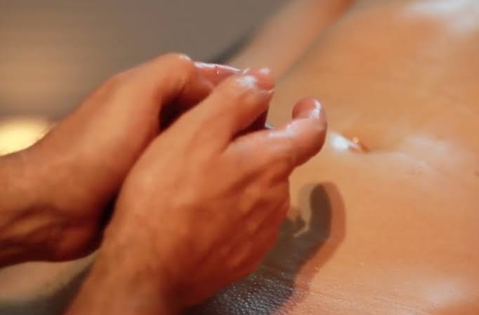 Massage Lingam à Caen, soin tantrique masculin